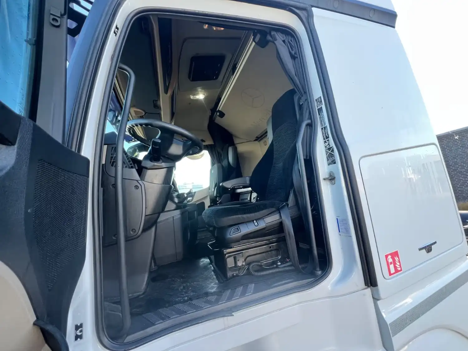 Mercedes-Benz Actros 2545