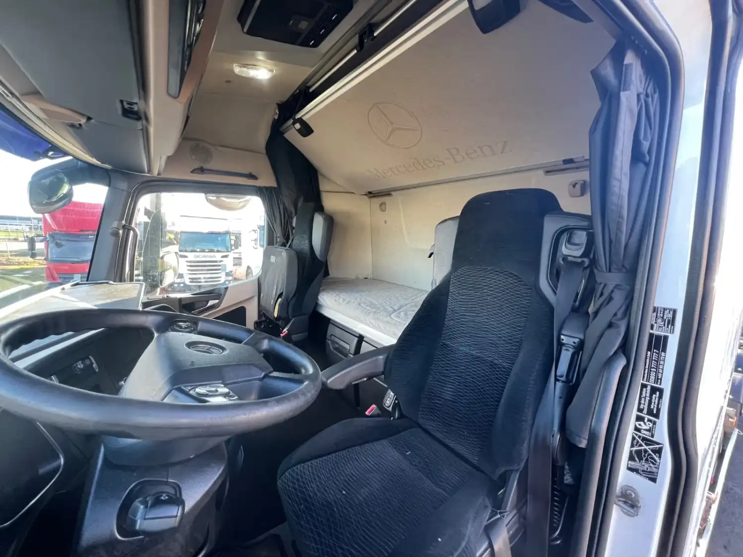 Mercedes-Benz Actros 2545